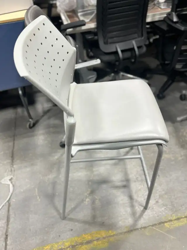 Global Sonic 6558 Armless Bar Stool-Excellent Condition! - Photo 3