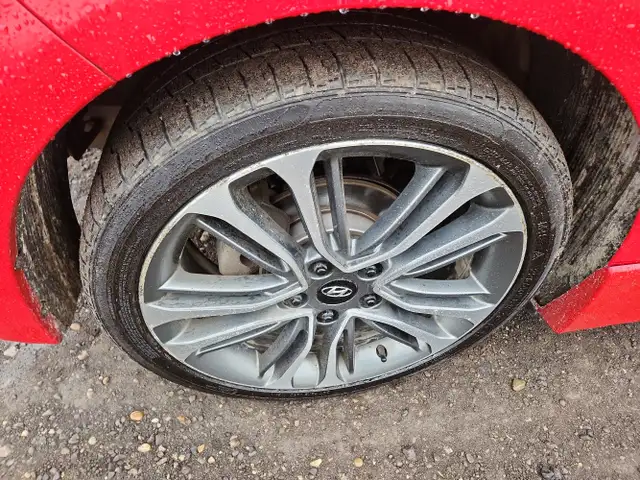 2016 Hyundai VELOSTER - Photo 6