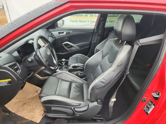 2016 Hyundai VELOSTER - Photo 8