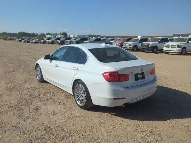 2013 BMW 3 Series - Photo 3