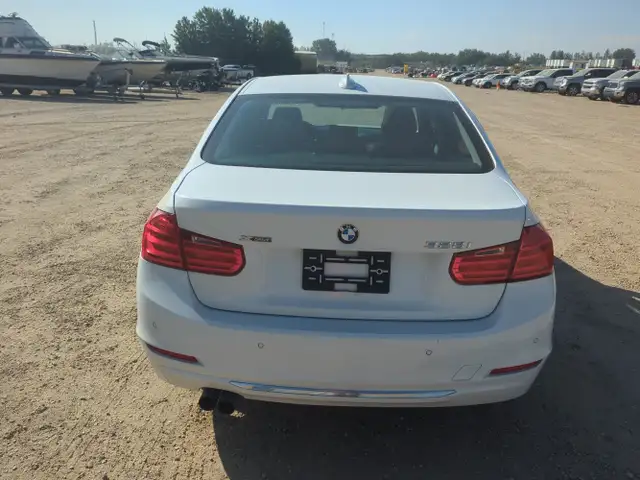 2013 BMW 3 Series - Photo 5