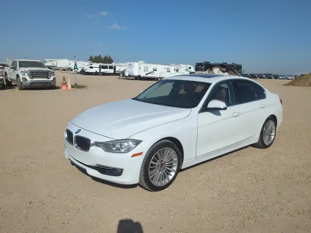 2013 BMW 3 Series - Photo 24