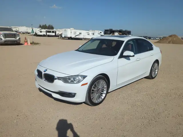 2013 BMW 3 Series - Photo 25