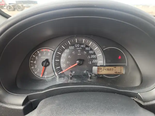 2015 Nissan Micra - Photo 12