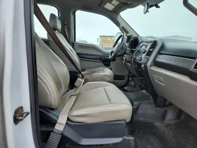 2017 Ford F-350 Super Duty - Photo 17