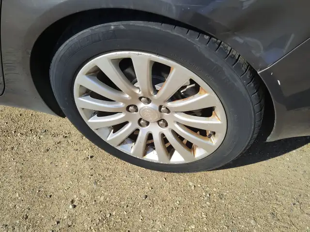 2011 Buick Regal - Photo 7