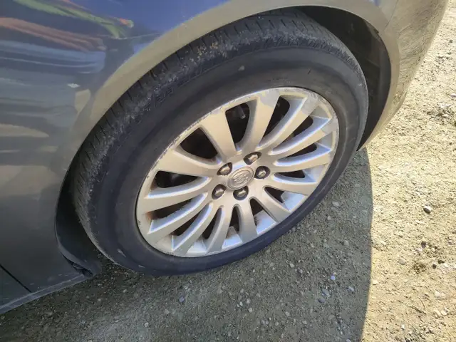 2011 Buick Regal - Photo 9