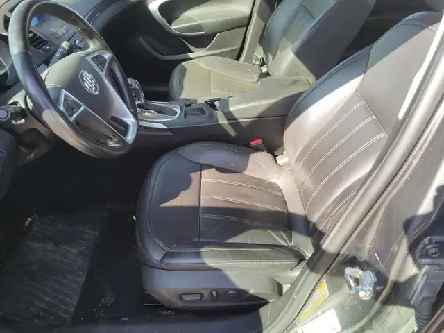 2011 Buick Regal - Photo 10