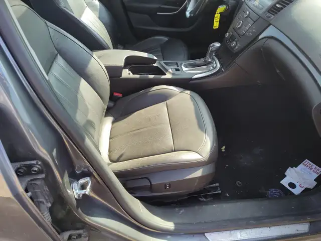 2011 Buick Regal - Photo 11