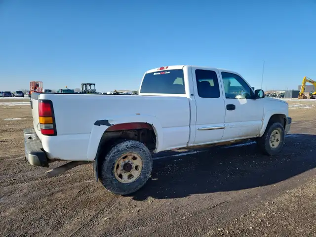 2007 GMC 2500HD Classic - Photo 4