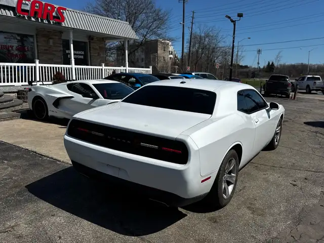 2015 Dodge Challenger 2dr Cpe SXT - Photo 14