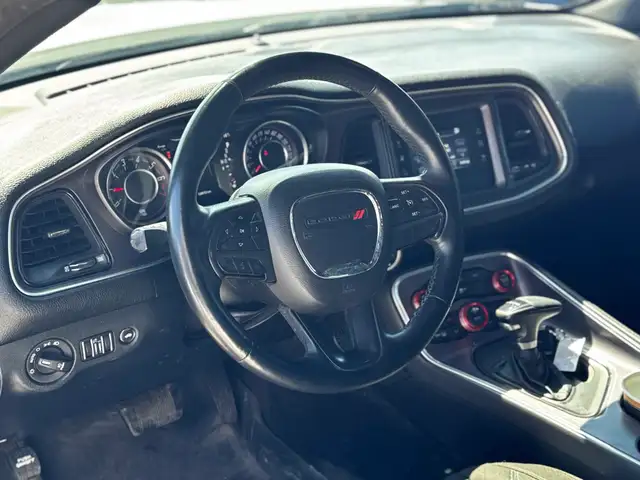 2015 Dodge Challenger 2dr Cpe SXT - Photo 18