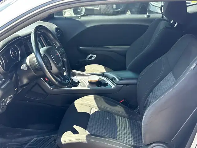 2015 Dodge Challenger 2dr Cpe SXT - Photo 19