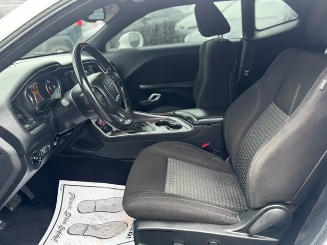 2015 Dodge Challenger 2dr Cpe SXT - Photo 22