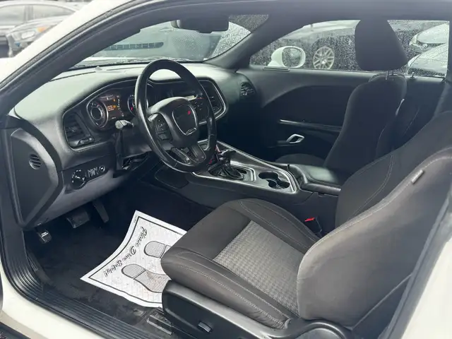 2015 Dodge Challenger 2dr Cpe SXT - Photo 24