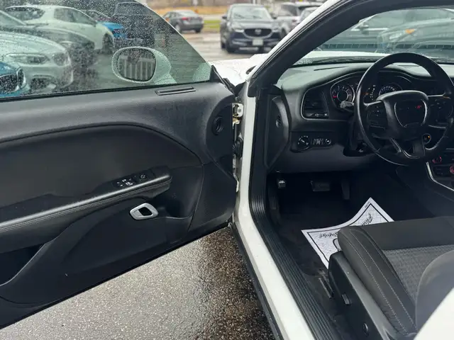 2015 Dodge Challenger 2dr Cpe SXT - Photo 27