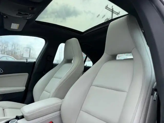 2017 Mercedes-Benz CLA-Class 4dr Sdn CLA 250 4MATIC - Photo 14