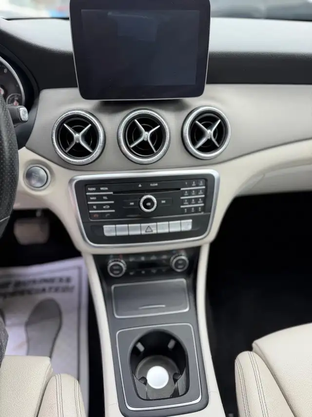 2017 Mercedes-Benz CLA-Class 4dr Sdn CLA 250 4MATIC - Photo 19