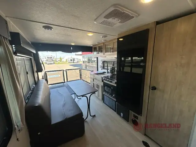 2026 Forest River RV Cherokee Grey Wolf Black Label 18RRBL - Photo 6