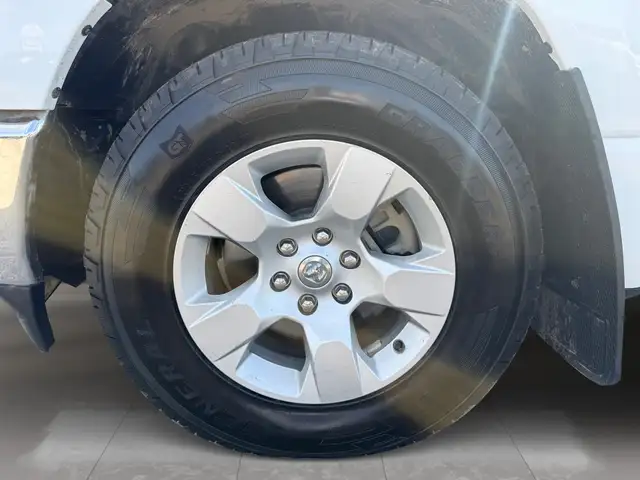 2023 Ram 1500 Big Horn 4x4 Crew Cab 6'4' Box - Photo 6