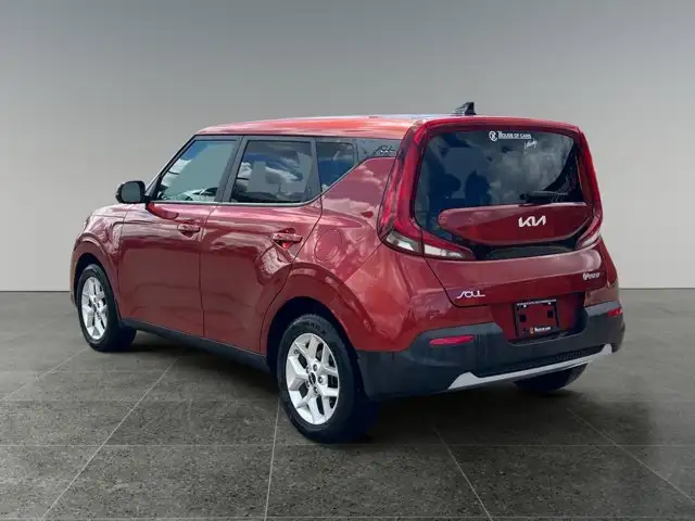 2022 Kia Soul EX - Photo 4