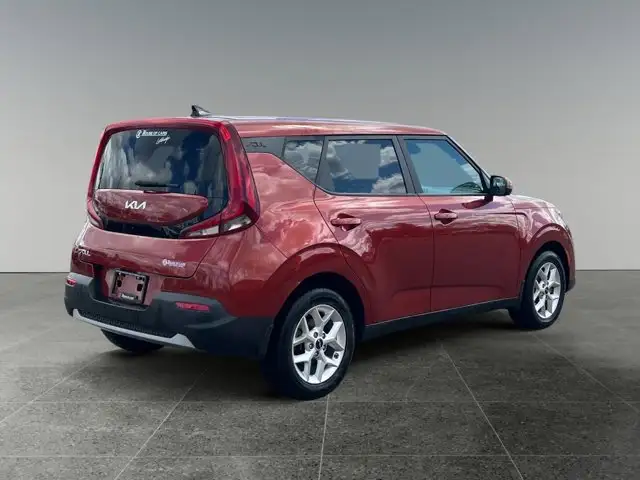 2022 Kia Soul EX - Photo 7