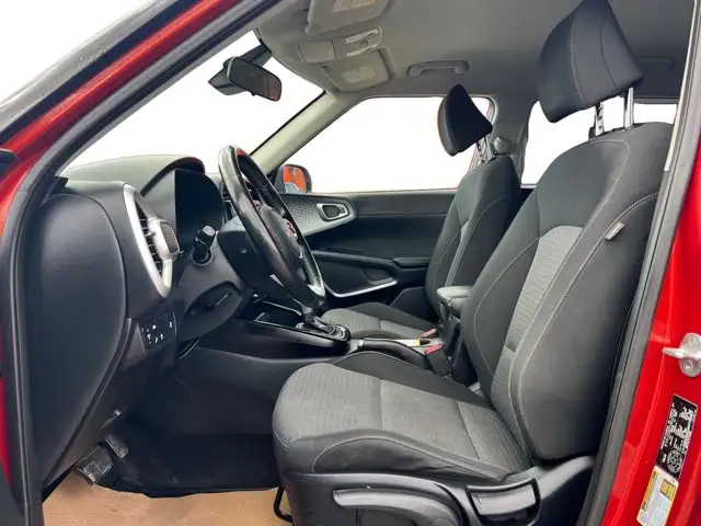 2022 Kia Soul EX - Photo 12