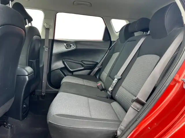 2022 Kia Soul EX - Photo 14