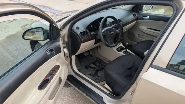 08 Chevy Cobalt - Photo 6