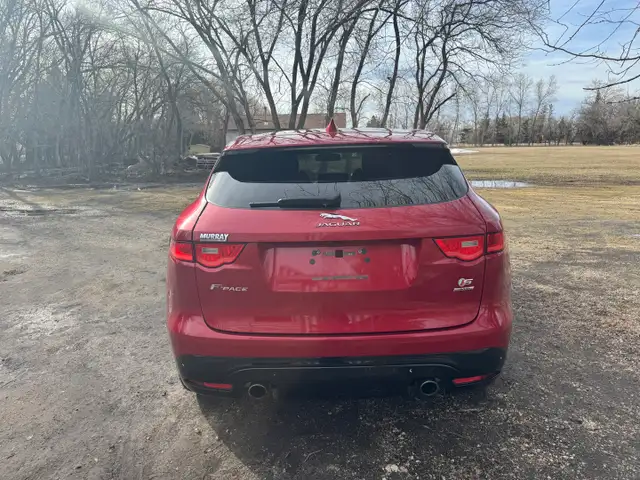 2017 Jaguar F-Pace - Photo 5