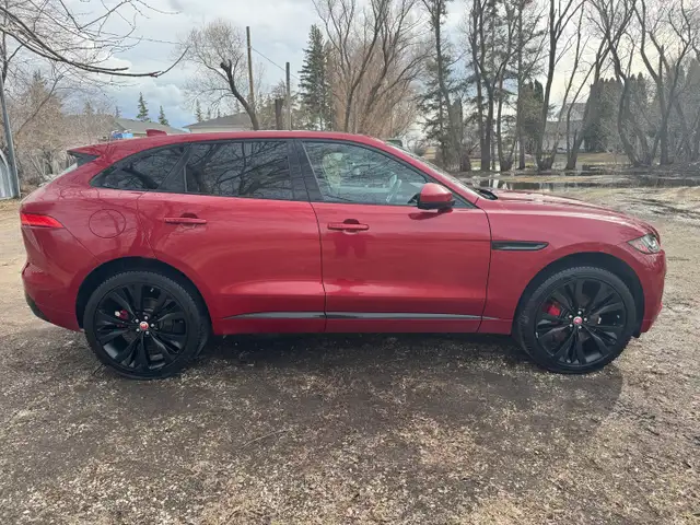 2017 Jaguar F-Pace - Photo 7