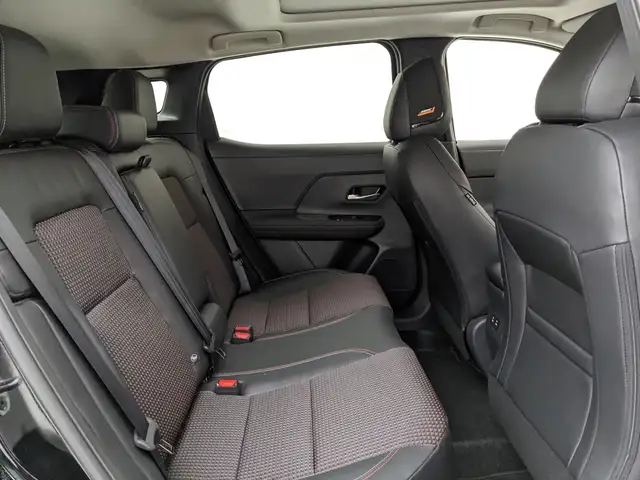 2025 Nissan Kicks SR | AWD | HTD SEATS/WHEEL | PANO | RMT START - Photo 45