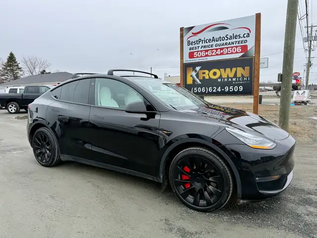 2022 Tesla Model Y LONG RANGE! AWD! CLEAN CARFAX!