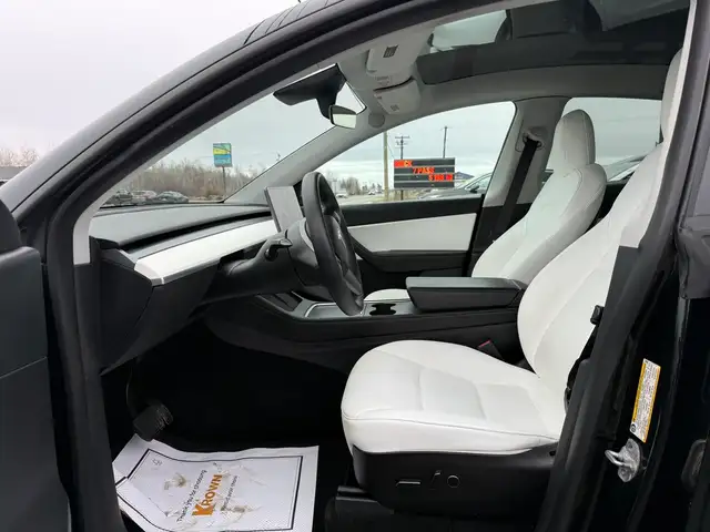 2022 Tesla Model Y LONG RANGE! AWD! CLEAN CARFAX! - Photo 11