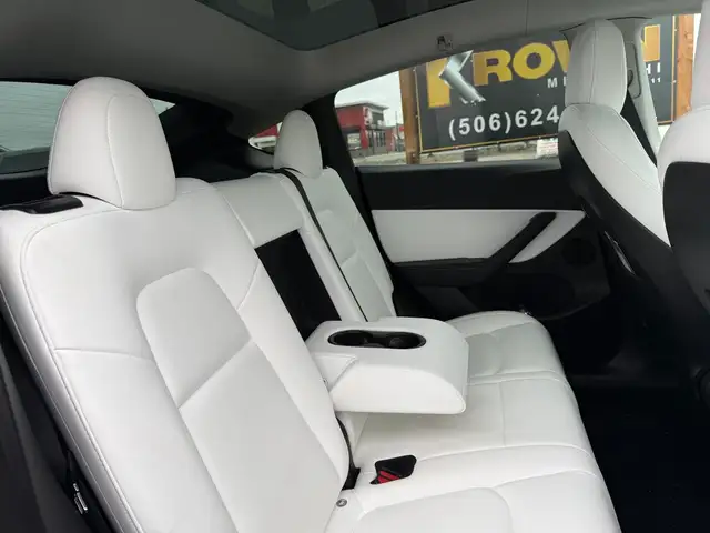 2022 Tesla Model Y LONG RANGE! AWD! CLEAN CARFAX! - Photo 20