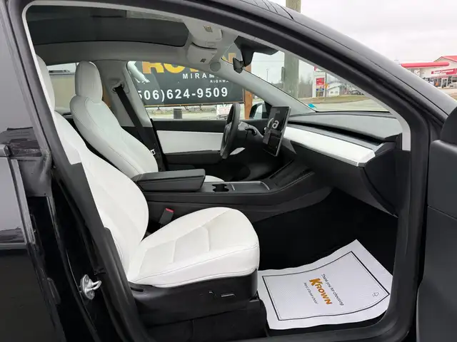 2022 Tesla Model Y LONG RANGE! AWD! CLEAN CARFAX! - Photo 23