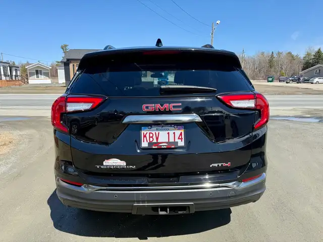 2023 GMC Terrain AT4! AWD! SUNROOF! CLEAN CARFAX! NEW MVI! NAVI! - Photo 4