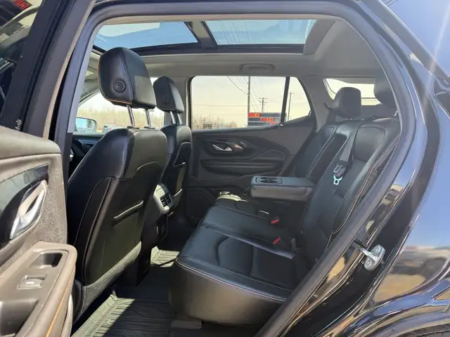 2023 GMC Terrain AT4! AWD! SUNROOF! CLEAN CARFAX! NEW MVI! NAVI! - Photo 16