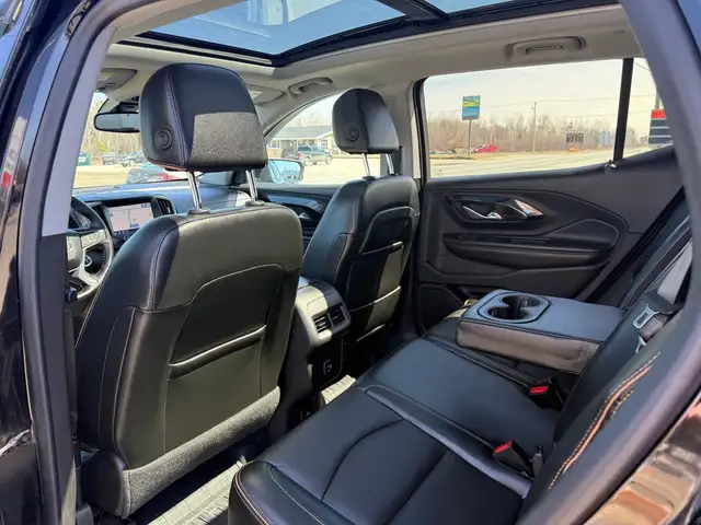 2023 GMC Terrain AT4! AWD! SUNROOF! CLEAN CARFAX! NEW MVI! NAVI! - Photo 17
