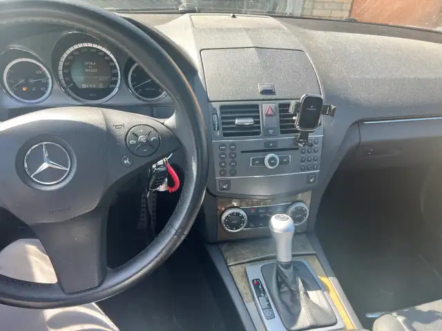 2010 Mercedes Benz C300 Sport - Photo 3