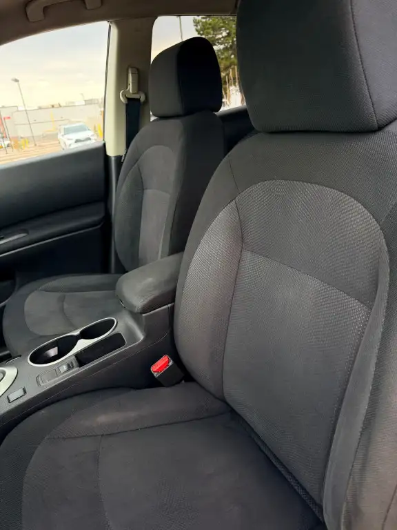 2013 Nissan Rogue S 4dr Front-wheel Drive CVT - Photo 11