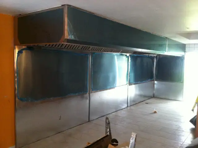 HOTTE DE CUISINE / SERVICE-514-824-2605 / RESTAURANT-URGENCE