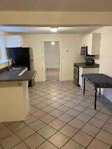 House for rent - Photo 3