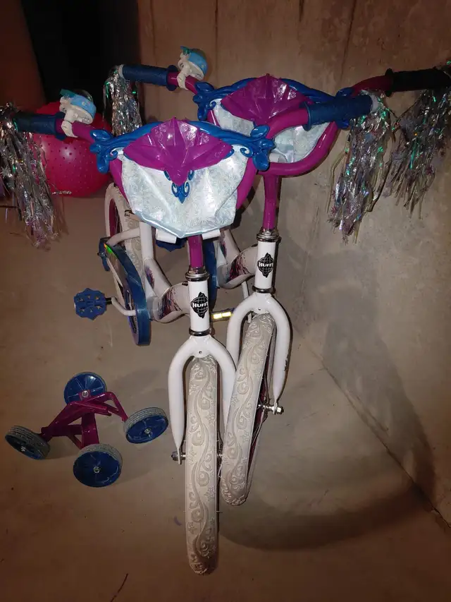 Kids Bike -16.0 inch w/ Training wheels