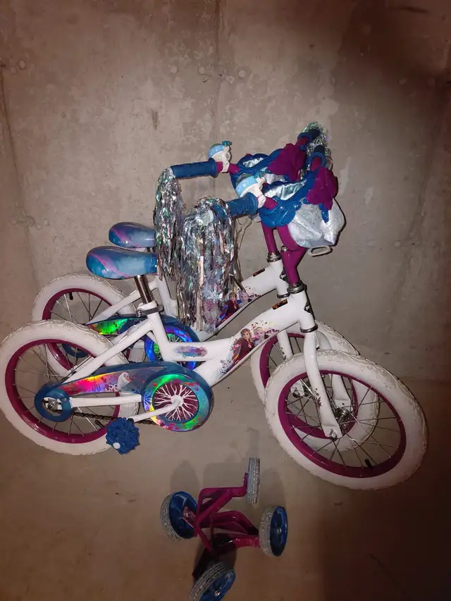 Kids Bike -16.0 inch w/ Training wheels - Photo 2
