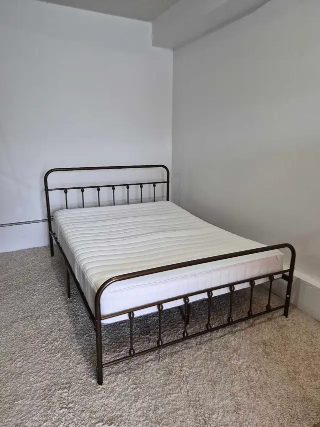 FREE DELIVERY Queen Size Metal Bedframe & Ikea Valevag Mattress - Photo 2