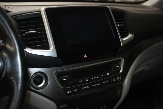 2016 Honda Pilot EX-L - Photo 12