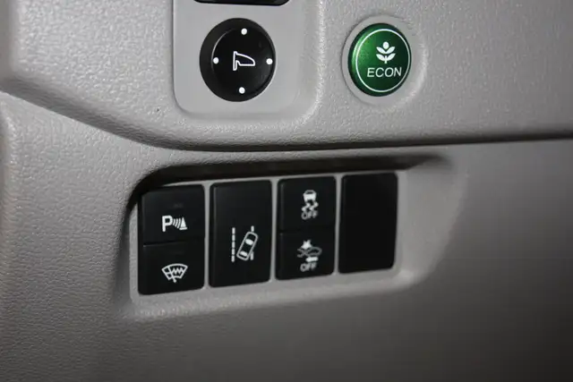 2016 Honda Pilot EX-L - Photo 13