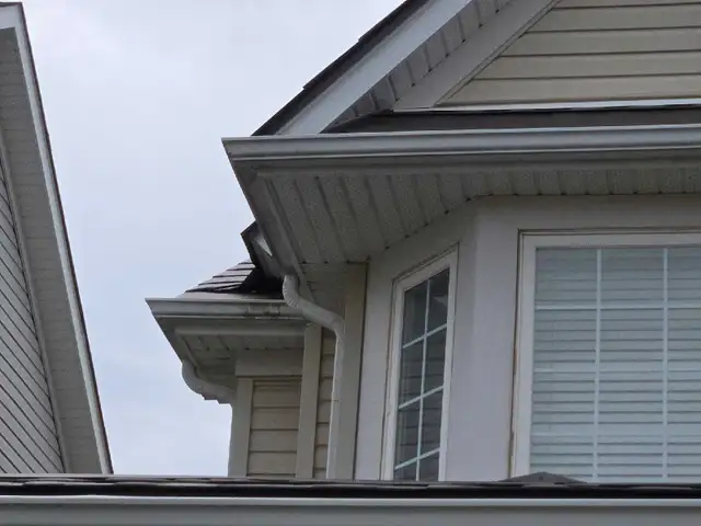 $40/Hour..Looking for on call Eaves trough installers.