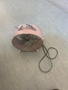 pink fan
